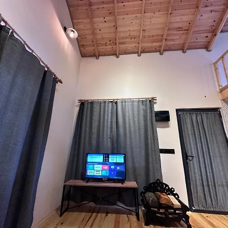 Semesterbostad Deva Garden Tiny House