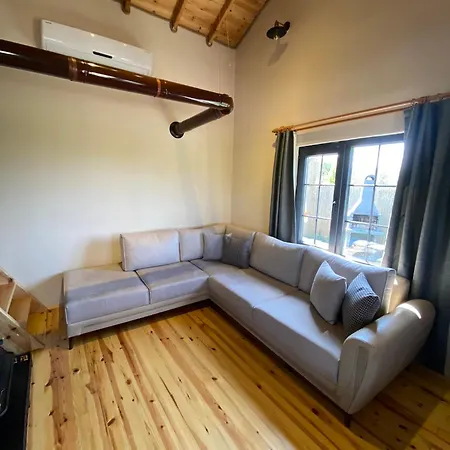 Сasa de vacaciones Deva Garden Tiny House